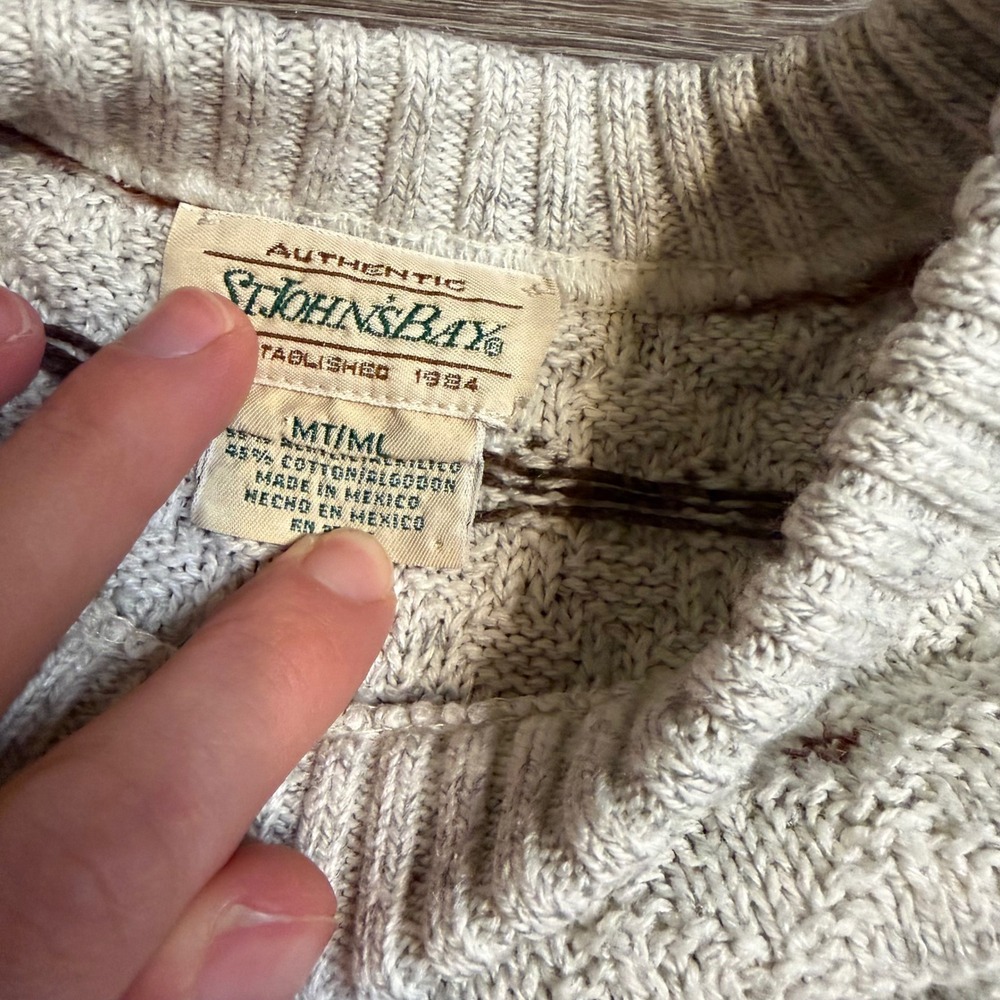 St Johns Bay Mens Sweater M L Cream Geometric Pattern Long Sleeve Crew Neck - Picture 3 of 5